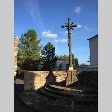 Maisonnette En Pierre Independante De 20 M2